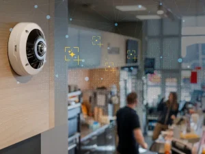 Nueva línea de cámaras panorámicas de Axis integra detección acústica y visual mediante procesamiento en el dispositivo