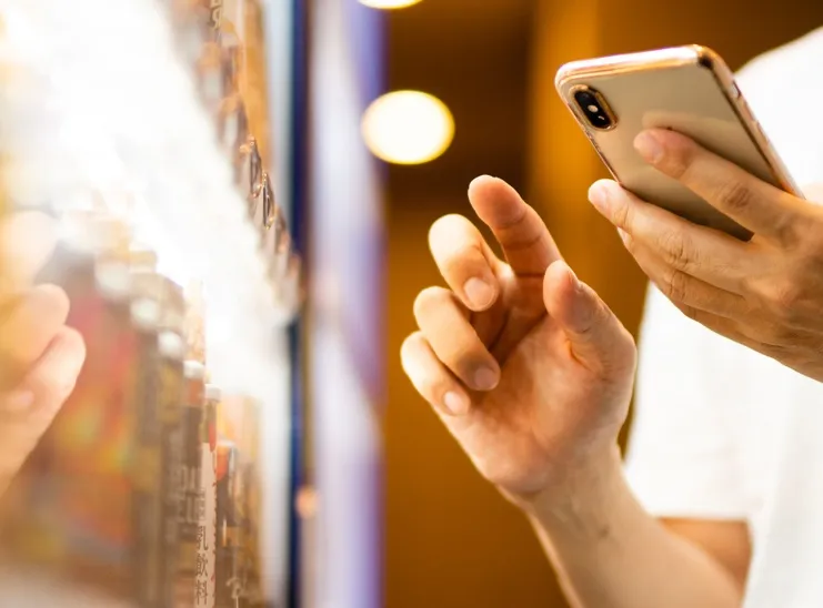 Las grandes superficies en Colombia aceleran su ingreso al negocio de la telefonía móvil