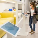 Sensormatic lanza etiquetas RFID permanentes para prendas de vestir y control de inventarios