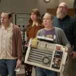 Stuart no logra salvar el universo: el esperado spin-off de The Big Bang Theory llega a Max