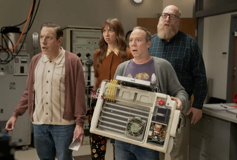 Stuart no logra salvar el universo: el esperado spin-off de The Big Bang Theory llega a Max
