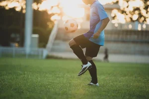 Claro Sports transmitirá en Colombia la pretemporada de la Premier League y grandes clubes europeos: programación y canales
