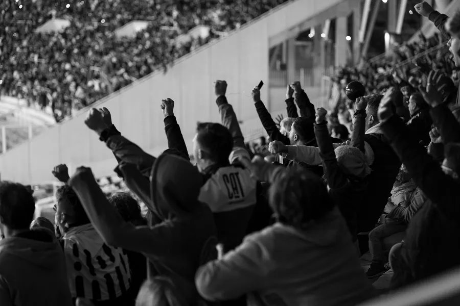 Los fraudes automatizados mediante algoritmos generativos aumentan su intensidad durante el cierre de las competiciones deportivas globales